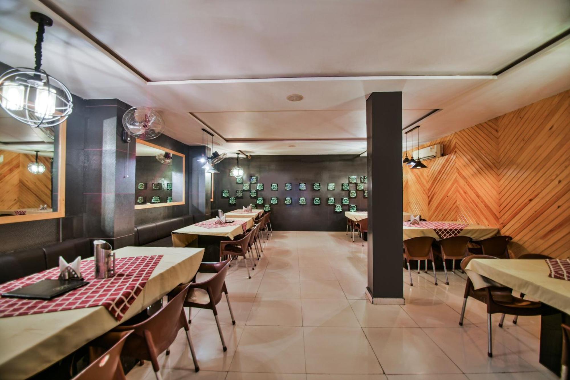 Oyo Hotel Ajanta Hamirgarh Esterno foto