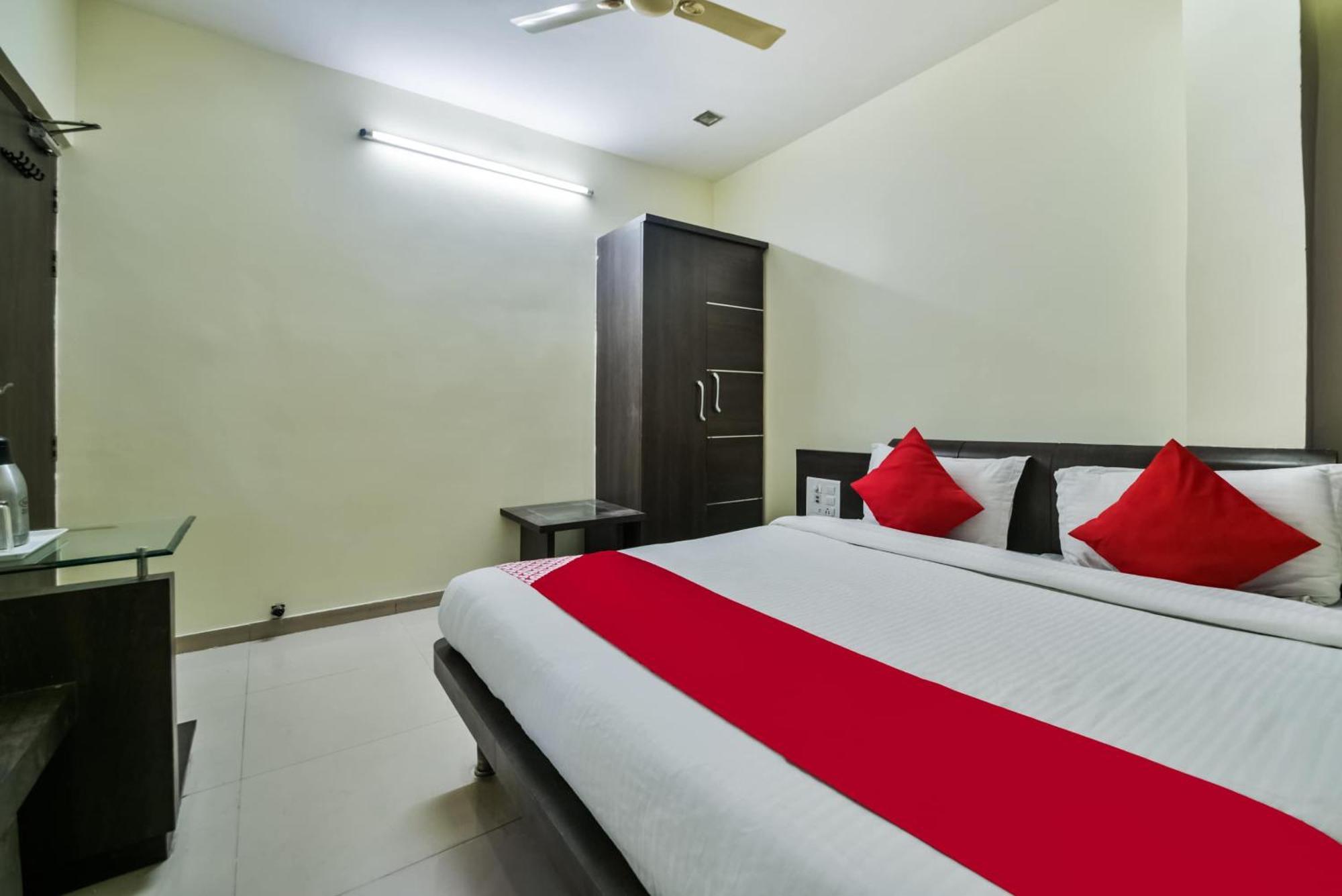 Oyo Hotel Ajanta Hamirgarh Esterno foto