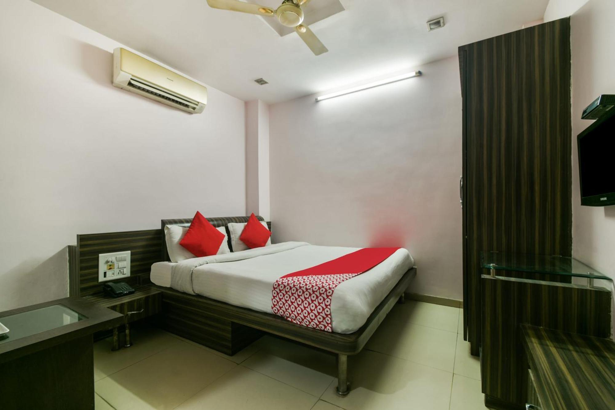 Oyo Hotel Ajanta Hamirgarh Esterno foto