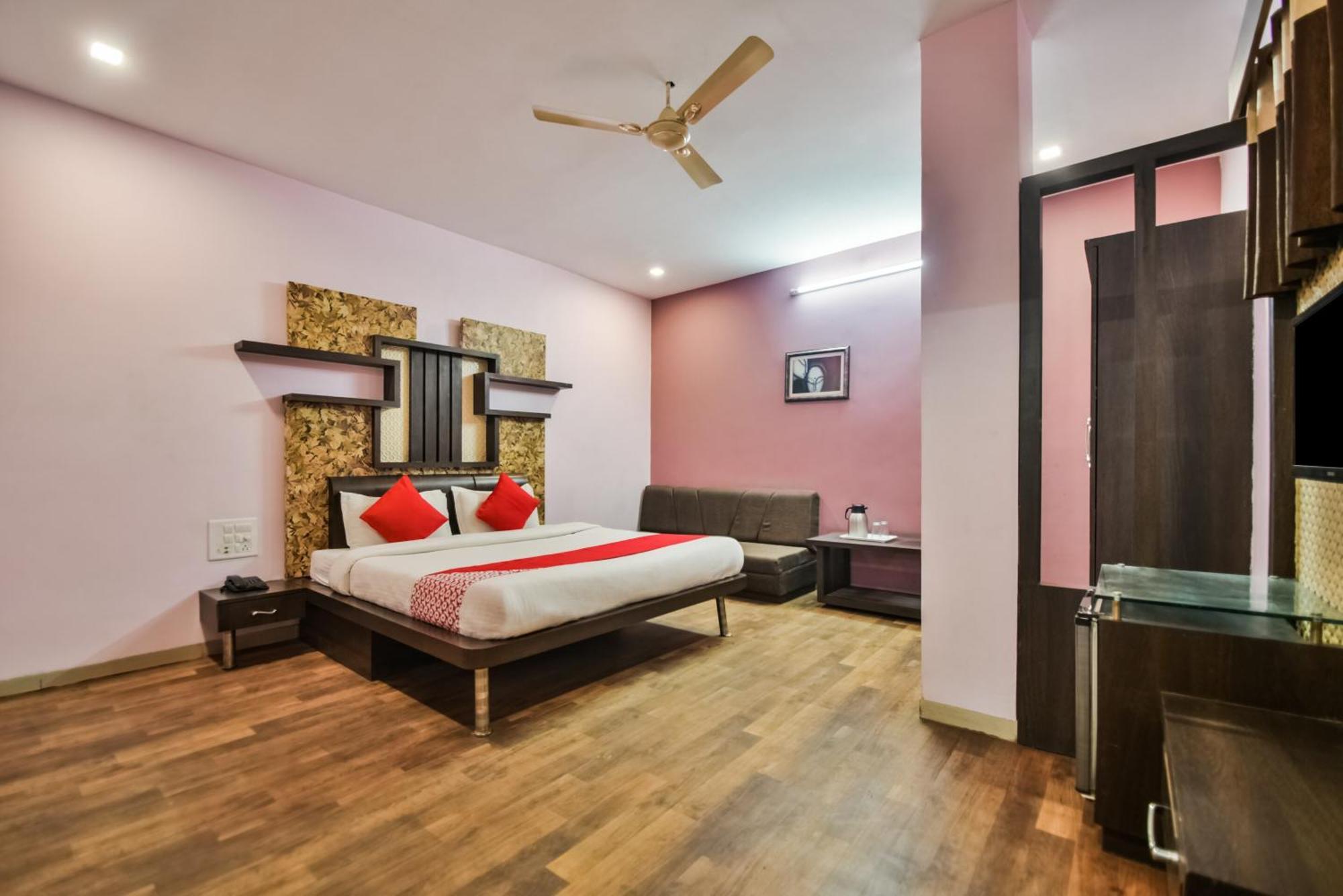 Oyo Hotel Ajanta Hamirgarh Esterno foto