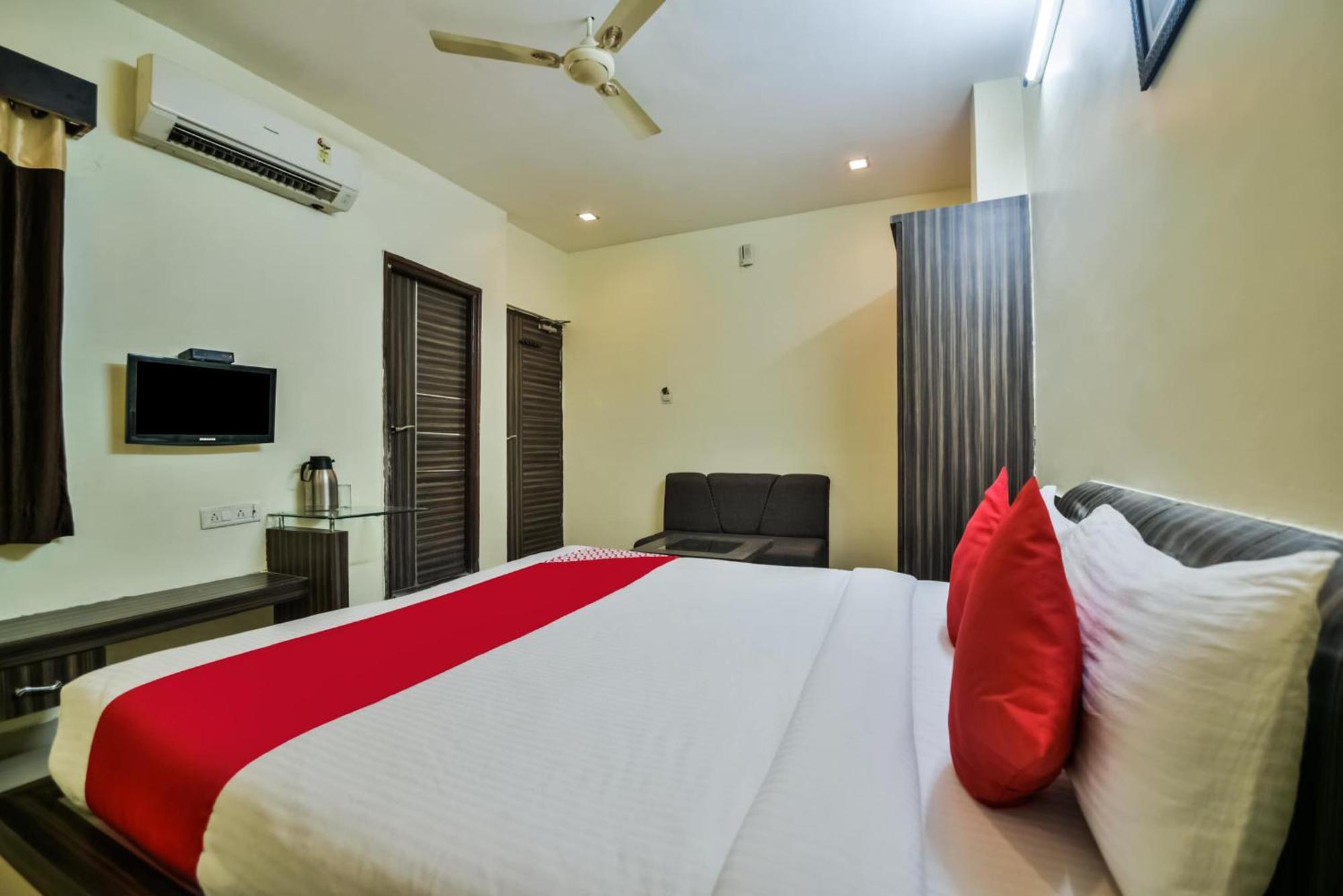 Oyo Hotel Ajanta Hamirgarh Esterno foto